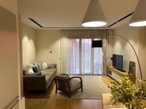 Modern Flat near the Lake and Blloku